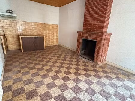 maison de ville avec grande dépendance – 144 m² – bourg-sur-gironde (33710)