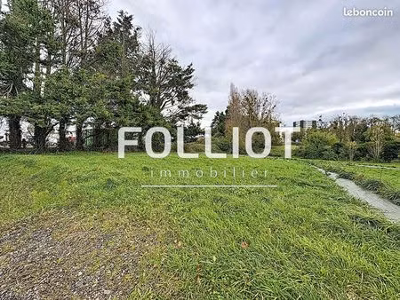 terrain 639 m² granville