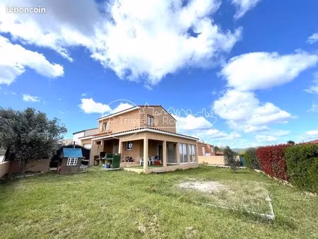 villa 5 pièces 110 m²