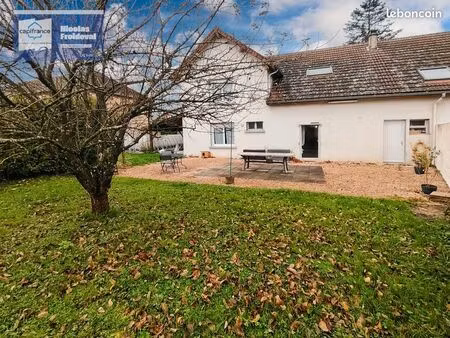 maison 5 pièces 130 m²