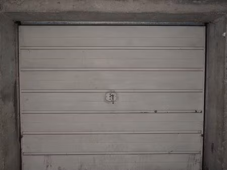 a vendre garage centre proche couvent