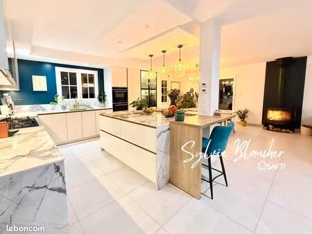 maison 7 pièces 160 m²