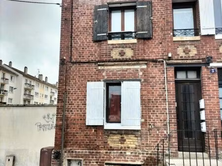 immeuble 5 pièces 65 m²