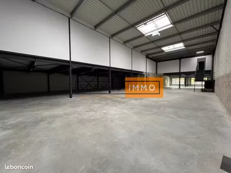 local d'activité 1 486 m²