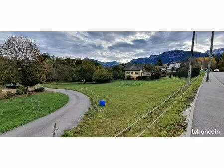 la roche sur foron terrain viabilisé 729m2