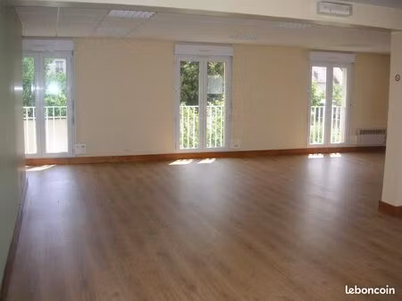 bureaux 80 m² carentan les marais