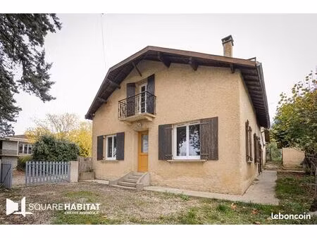 maison 8 pièces 190 m²