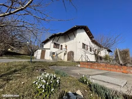 maison 4 pièces 80 m²