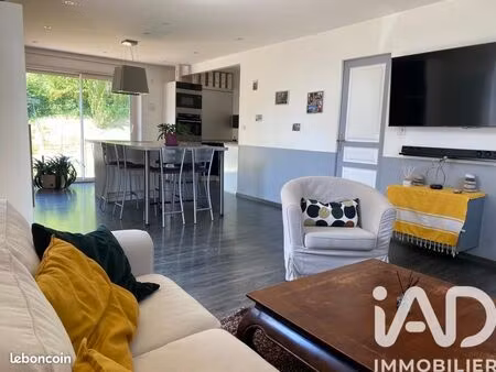 maison 9 pièces 165 m²