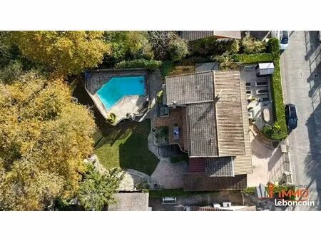 villa 8 pièces 172 m²