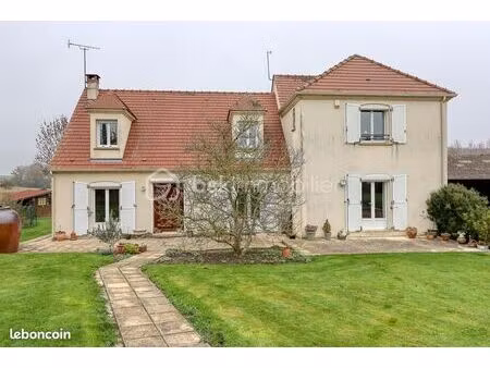 maison 8 pièces 193 m²