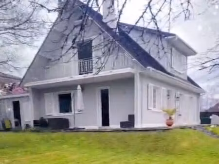 monein - maison familiale de 148m2