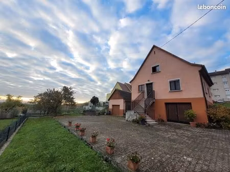 charmante maison sur terrain constructible de 907m2 - vue sur les chateaux