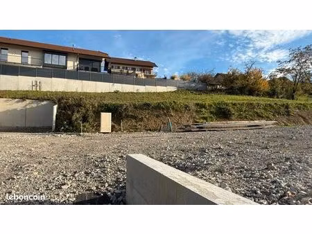 terrain 831 m² neydens