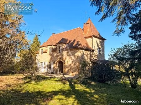 maison 5 pièces 320 m²