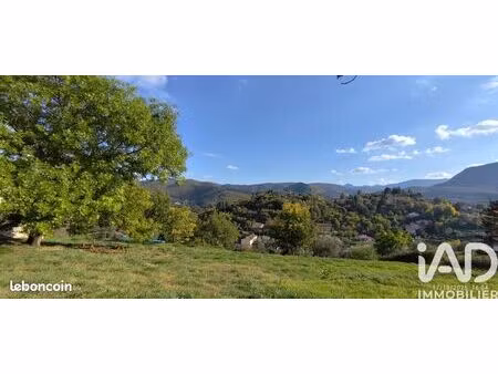 terrain 1233 m² aveze