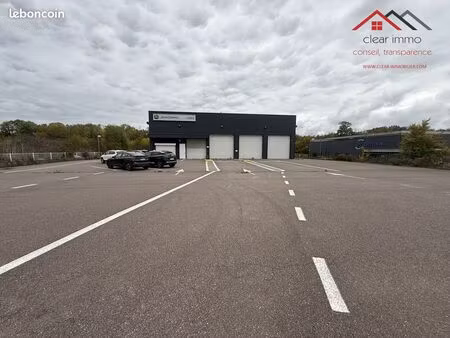 local 1090 m² atton