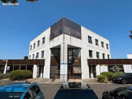 bureaux 120 m²