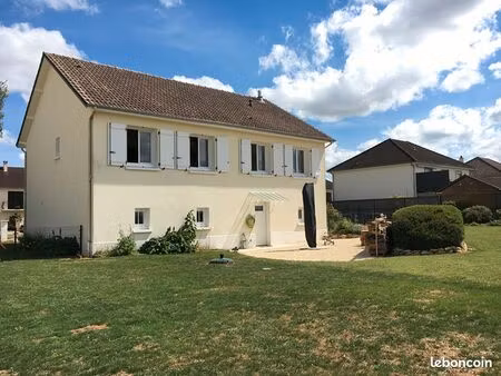 maison 6 pièces 121 m²
