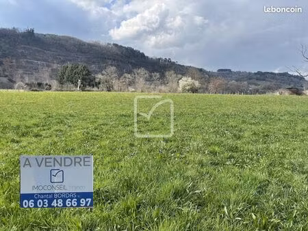 terrain 1800 m² aubazines