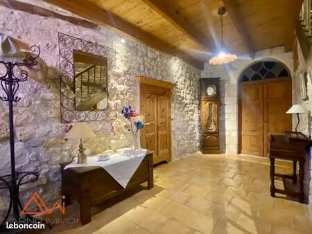 maison 11 pièces 464 m²