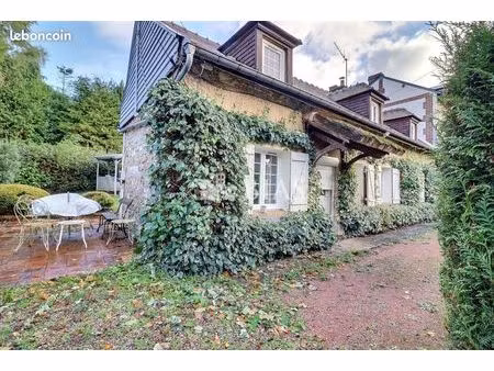 maison 7 pièces 136 m²