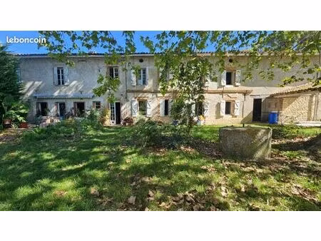 grande maison à la campagne