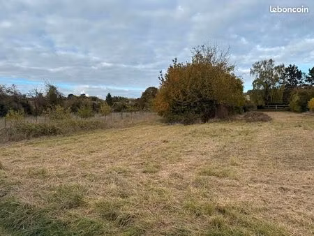 terrain 812 m² ennery