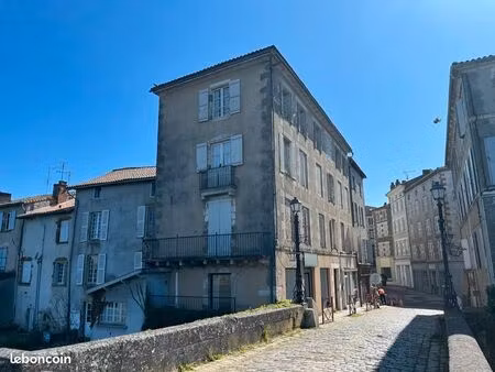 immeuble 362 m² confolens