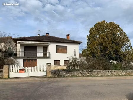 maison 6 pièces 140 m²