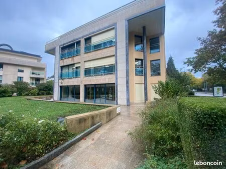 bureaux 198 m² annecy