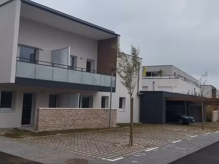 vend parking aérien savenay