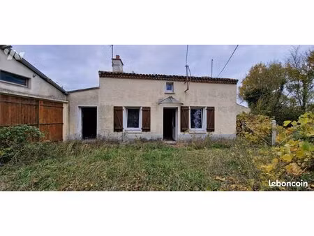 maison 35 m² st varent