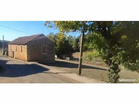 bâtiment de 100 m2 aménageable avec cu