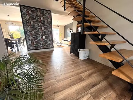 maison 8 pièces 150 m²