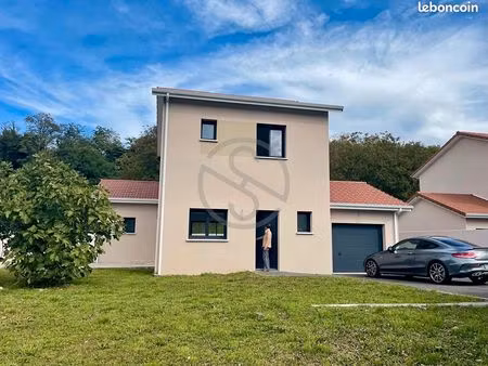 villa 5 pièces 107 m²