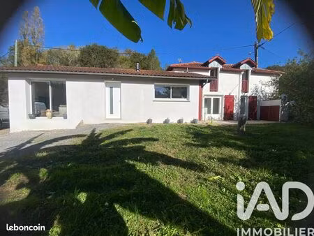 propriété 4 pièces 134 m²