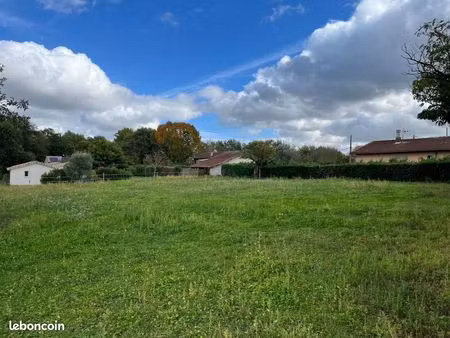 terrain 1 423 m² rieumes