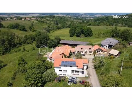 propriété 26 pièces 700 m²