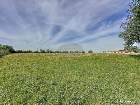 terrain 1300 m² galan