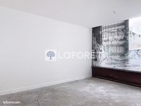 local commercial 23 m²