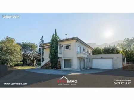 maison 6 pièces 185 m²