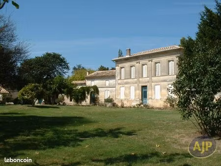 propriété 7 pièces 221 m²