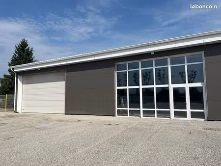 local d'activité - modulable de 180m2 à 330m2