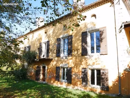 maison 6 pièces 300 m²