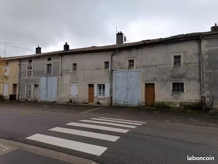 corps de ferme 1538m² a rénover