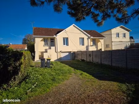 maison de 85 m2  séjour avec cuisine ouverte  chambre  bureau  pièce complémentaire  jardi