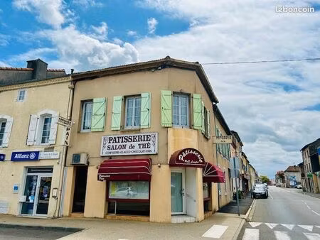immeuble avec local commercial et appartement