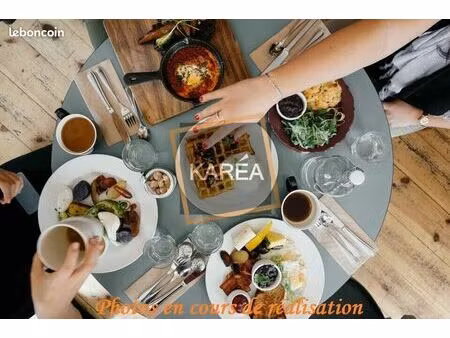 local restaurant 352 m²