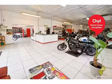 local commercial 767 m²